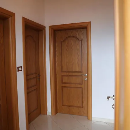 Selenica Zhitom Ferienhaus *